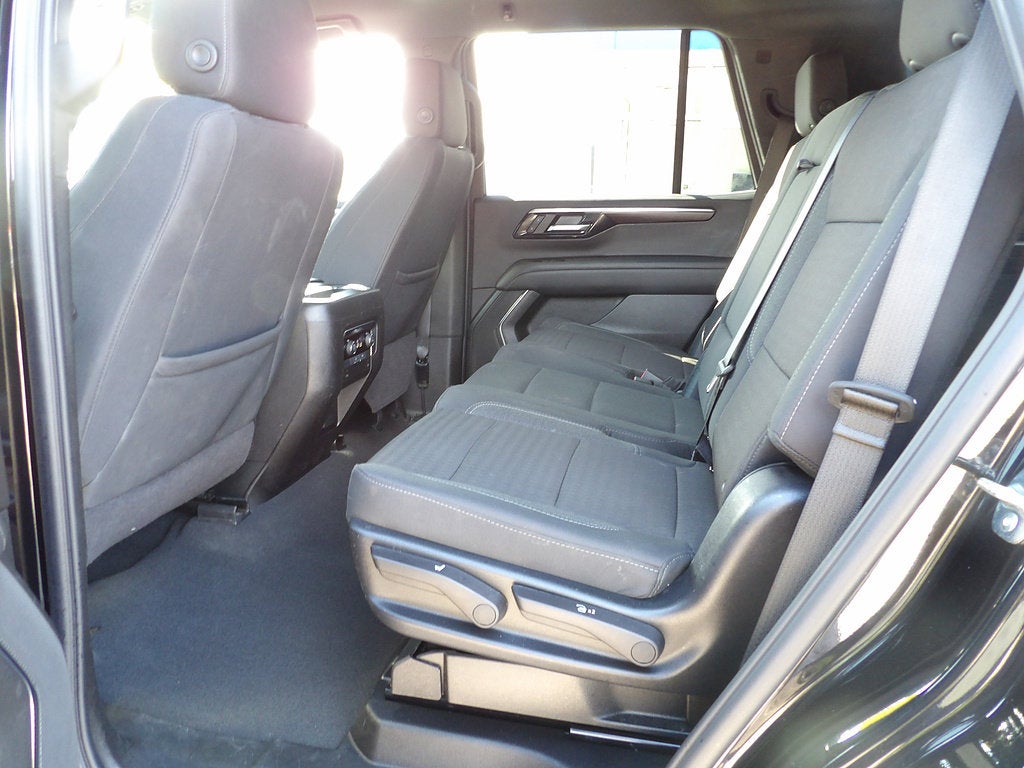 2025 Chevrolet Tahoe LS