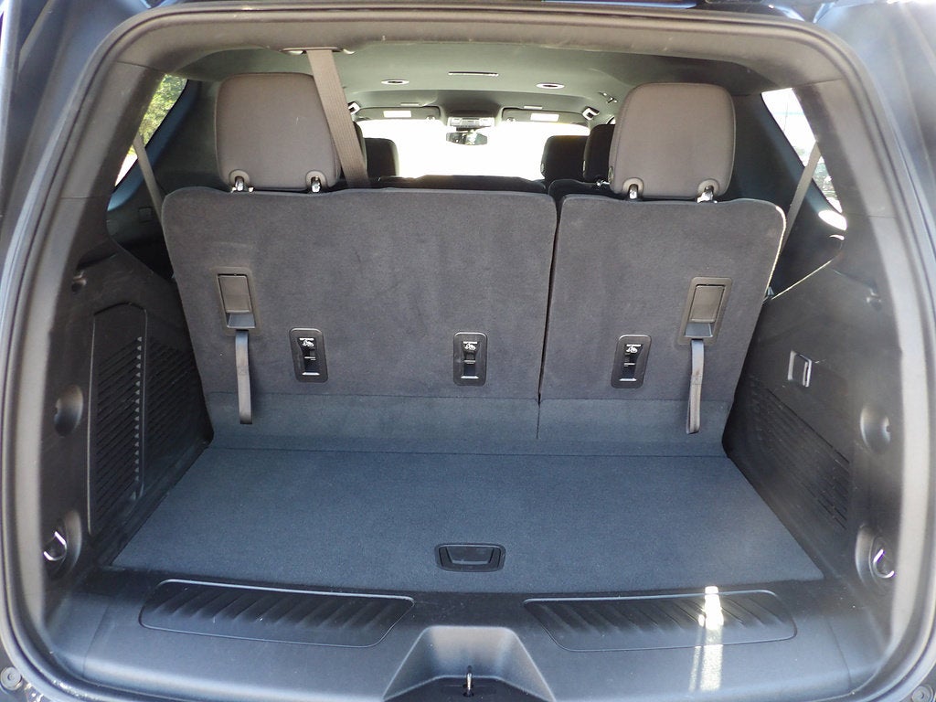 2025 Chevrolet Tahoe LS