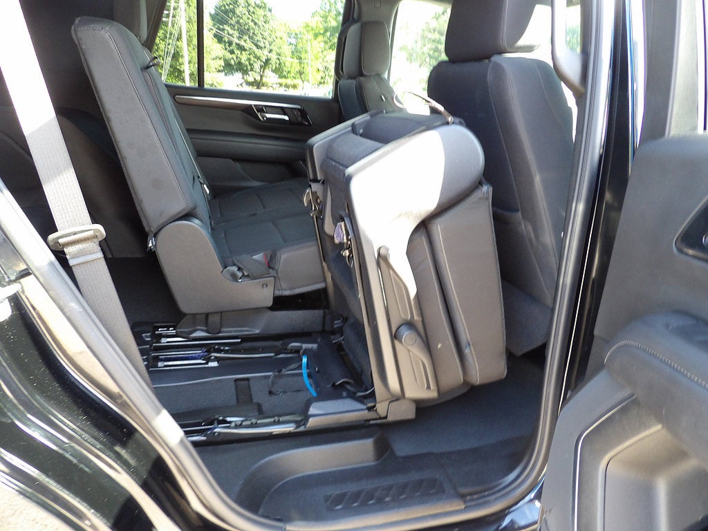2025 Chevrolet Tahoe LS