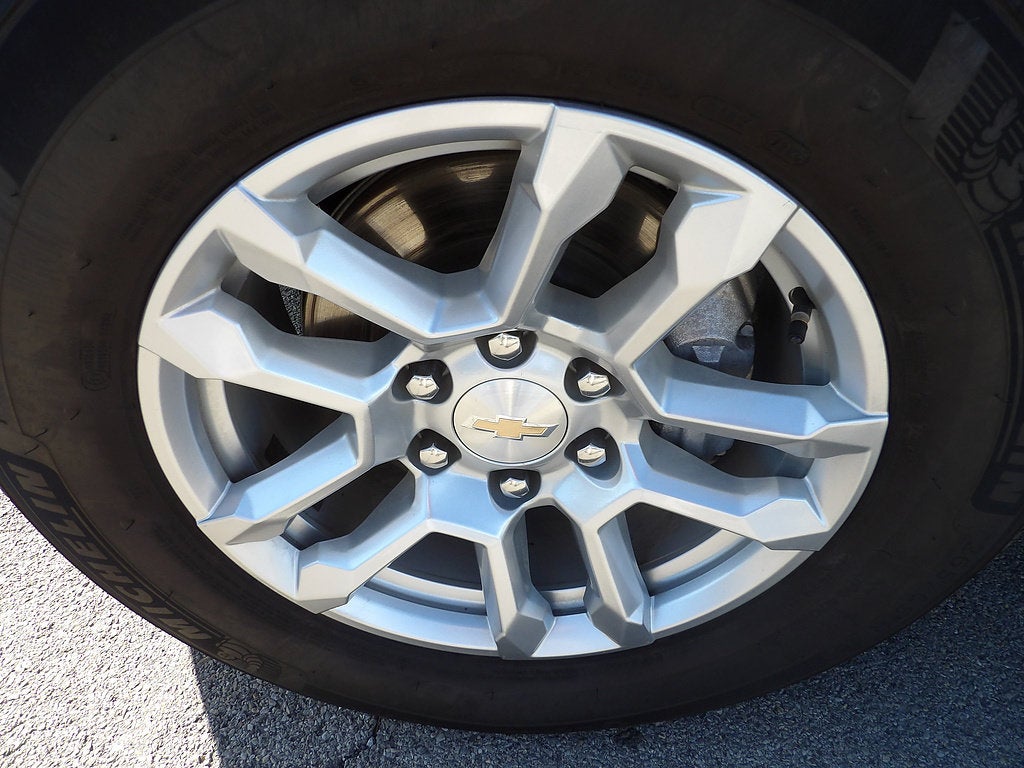 2025 Chevrolet Tahoe LS