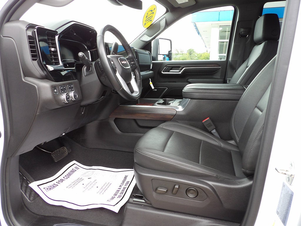 2025 GMC Sierra 3500 HD SLT