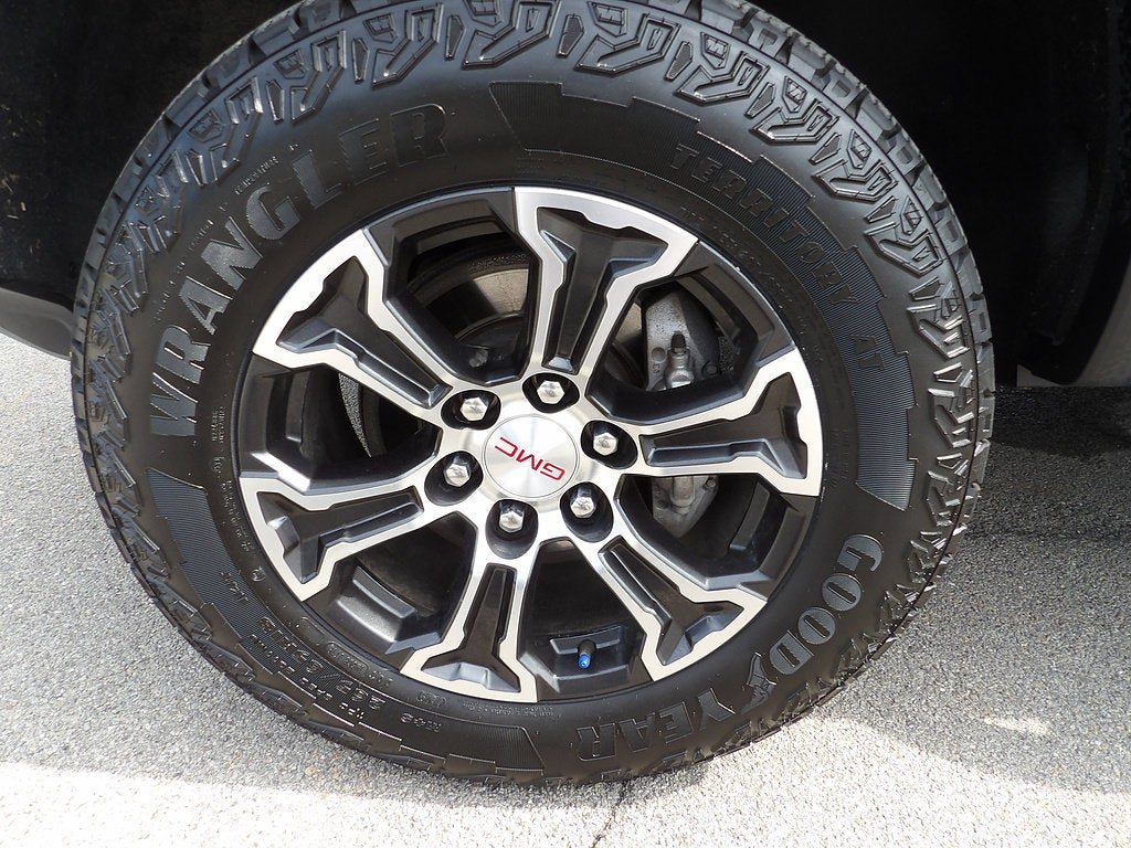 2024 GMC Canyon AT4
