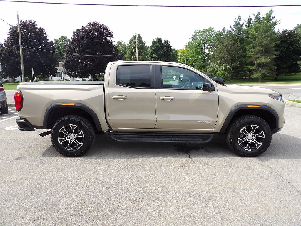 2024 GMC Canyon AT4