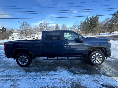 2022 Chevrolet Silverado 2500 HD Custom