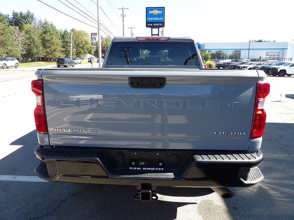 2024 Chevrolet Silverado 2500 HD Custom