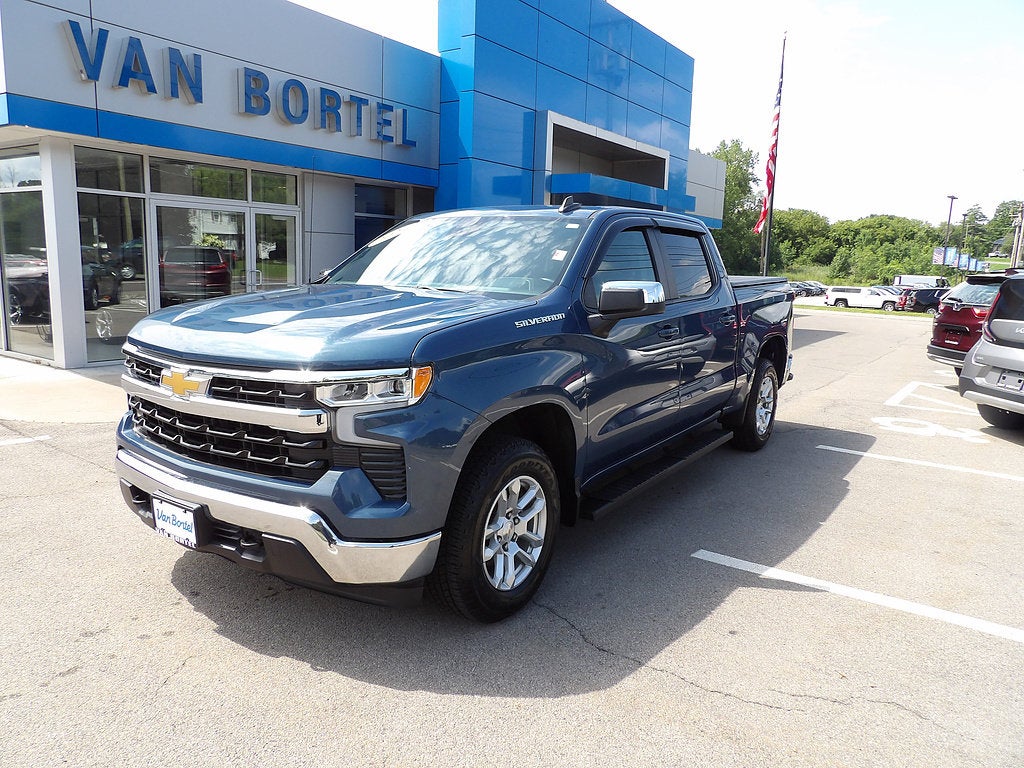 2024 Chevrolet Silverado 1500 LT (2FL)