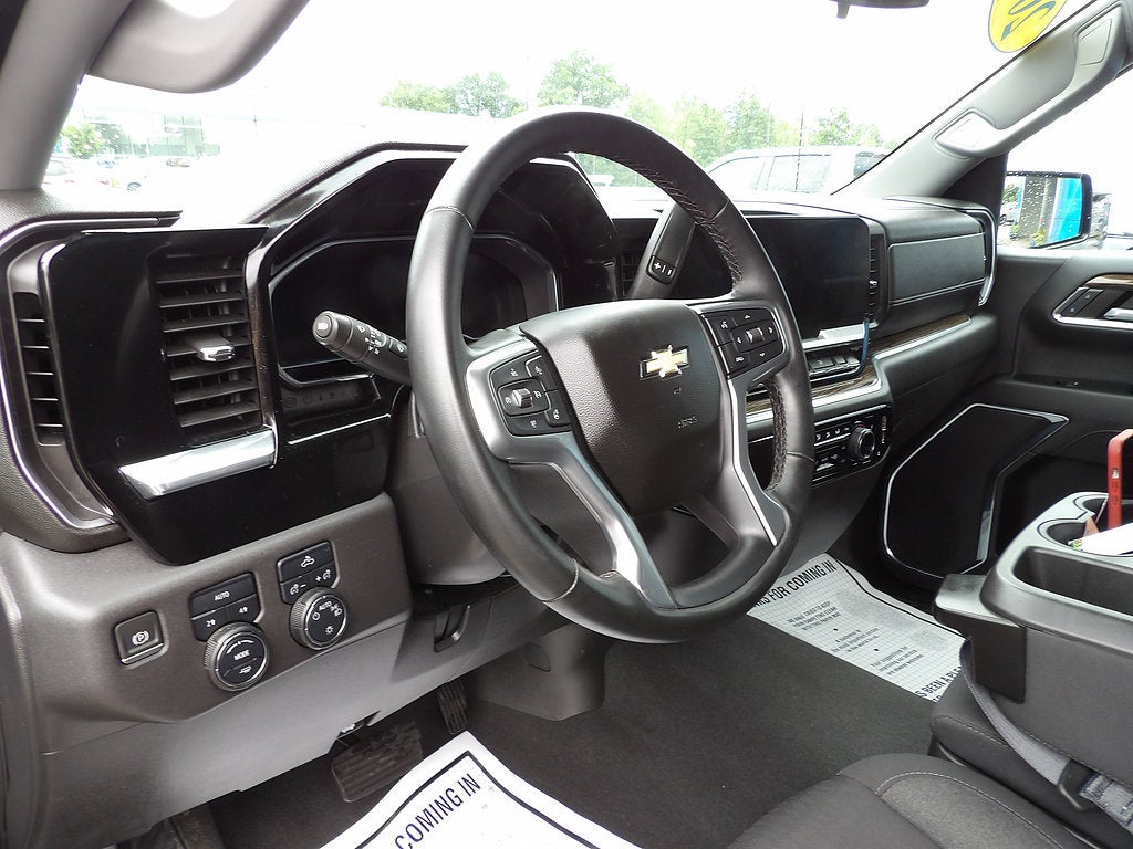 2023 Chevrolet Silverado 1500 LT (2FL)