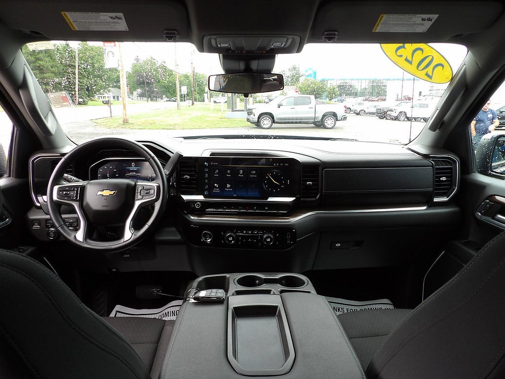 2023 Chevrolet Silverado 1500 LT (2FL)
