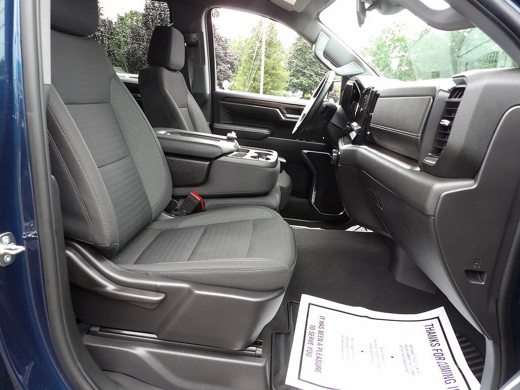2023 Chevrolet Silverado 1500 LT (2FL)