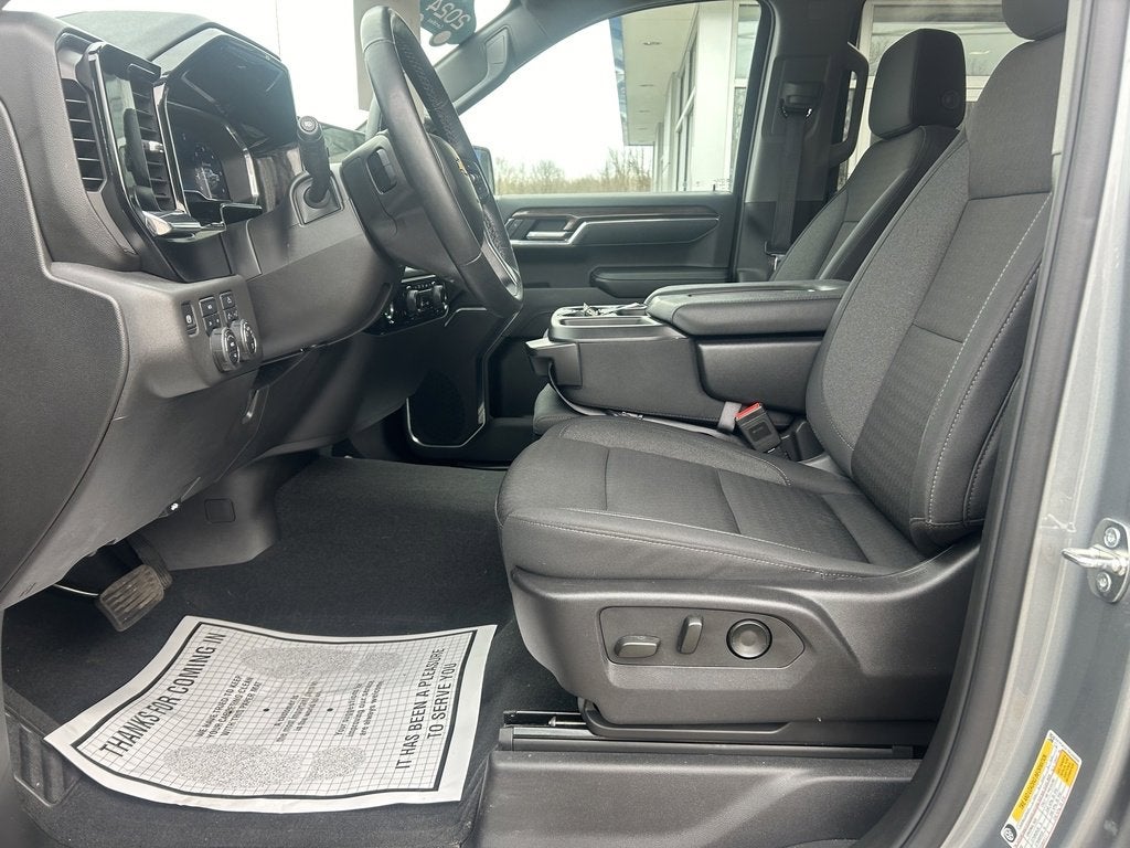 2024 Chevrolet Silverado 1500 LT (2FL)