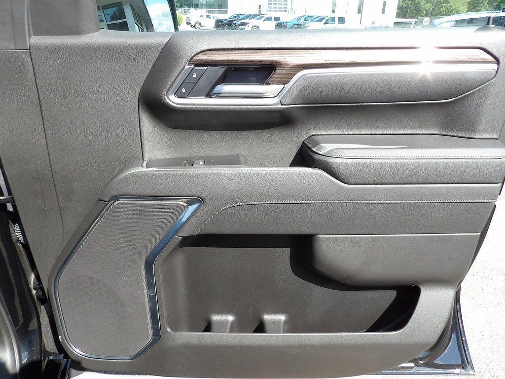 2025 Chevrolet Silverado 1500 LT (2FL)