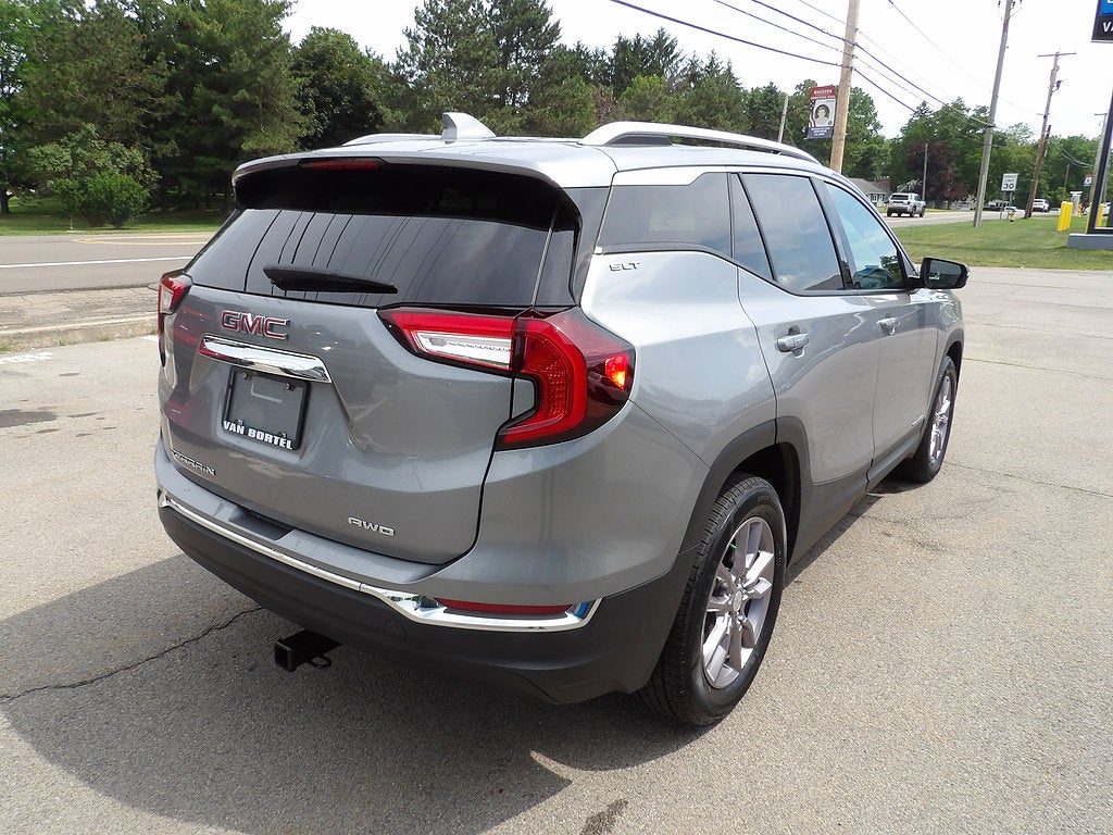 2023 GMC Terrain SLT