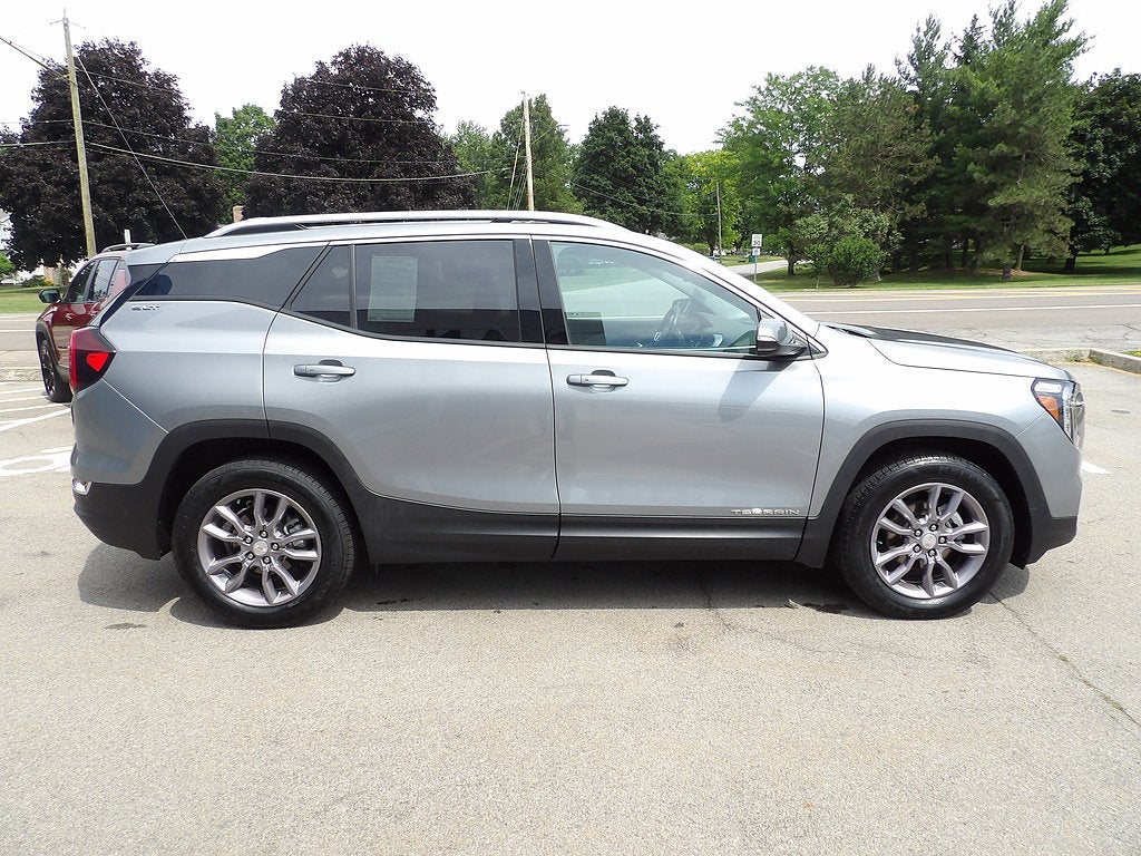 2023 GMC Terrain SLT