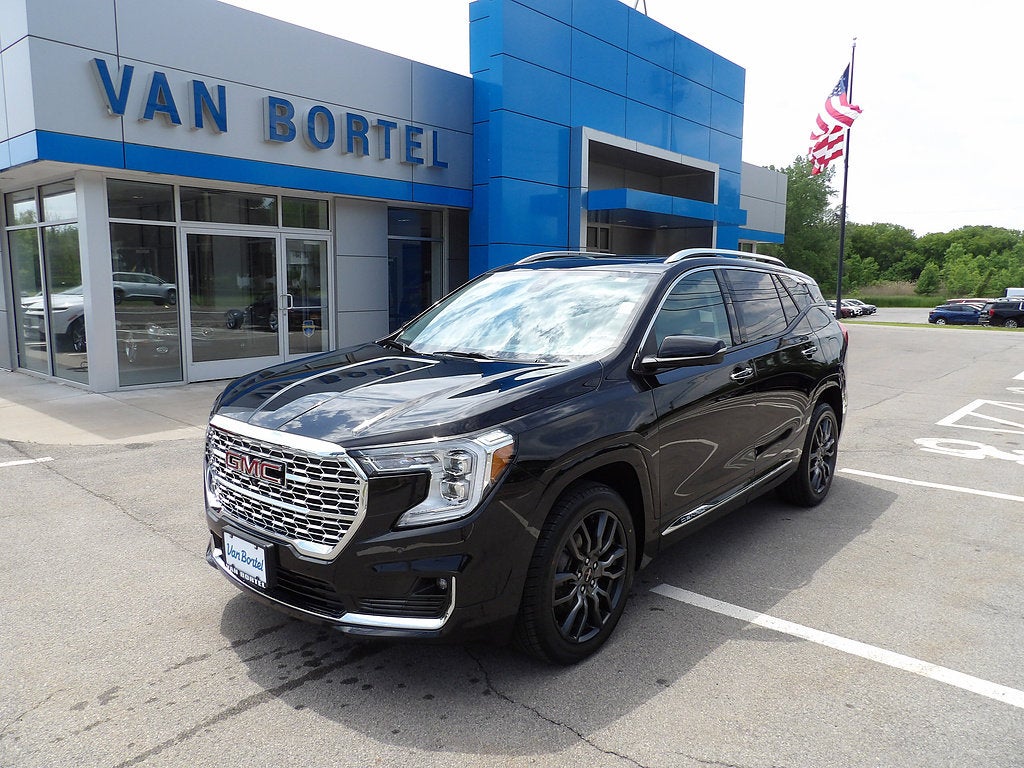 2023 GMC Terrain Denali