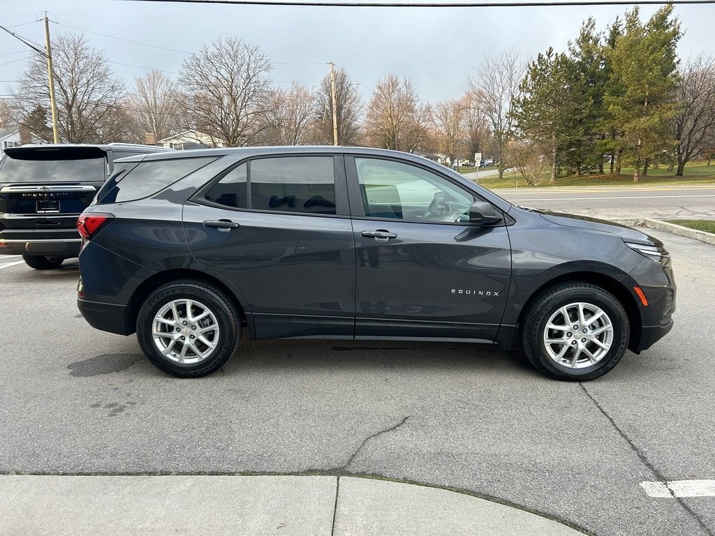 2022 Chevrolet Equinox LS