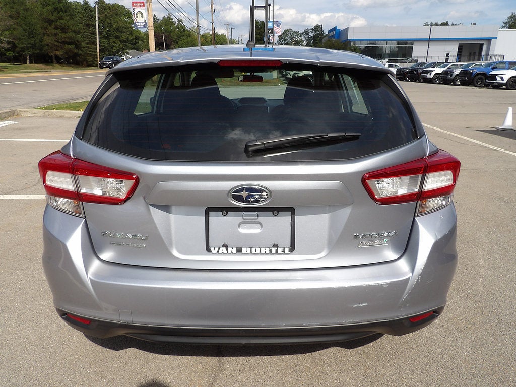 2017 Subaru Impreza 2.0i