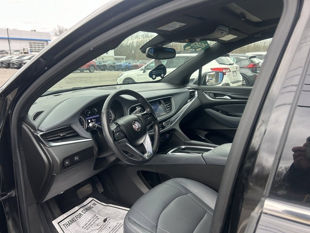 2023 Buick Enclave Essence