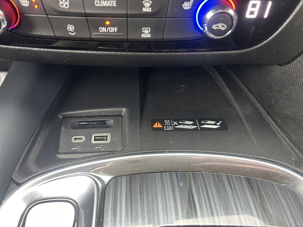 2023 Buick Enclave Essence