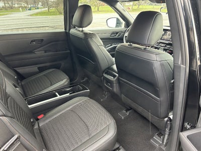 2025 Nissan Pathfinder Rock Creek 4WD