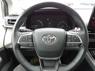 2022 Toyota Sienna XLE