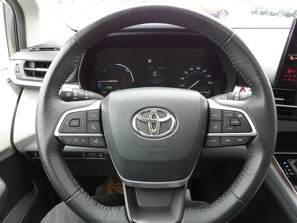 2022 Toyota Sienna XLE