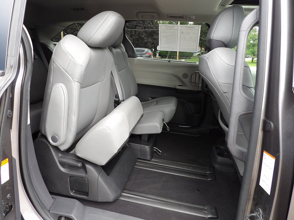 2022 Toyota Sienna XLE
