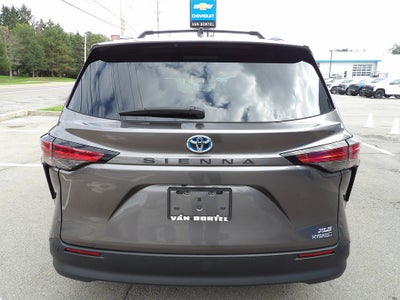 2022 Toyota Sienna XLE