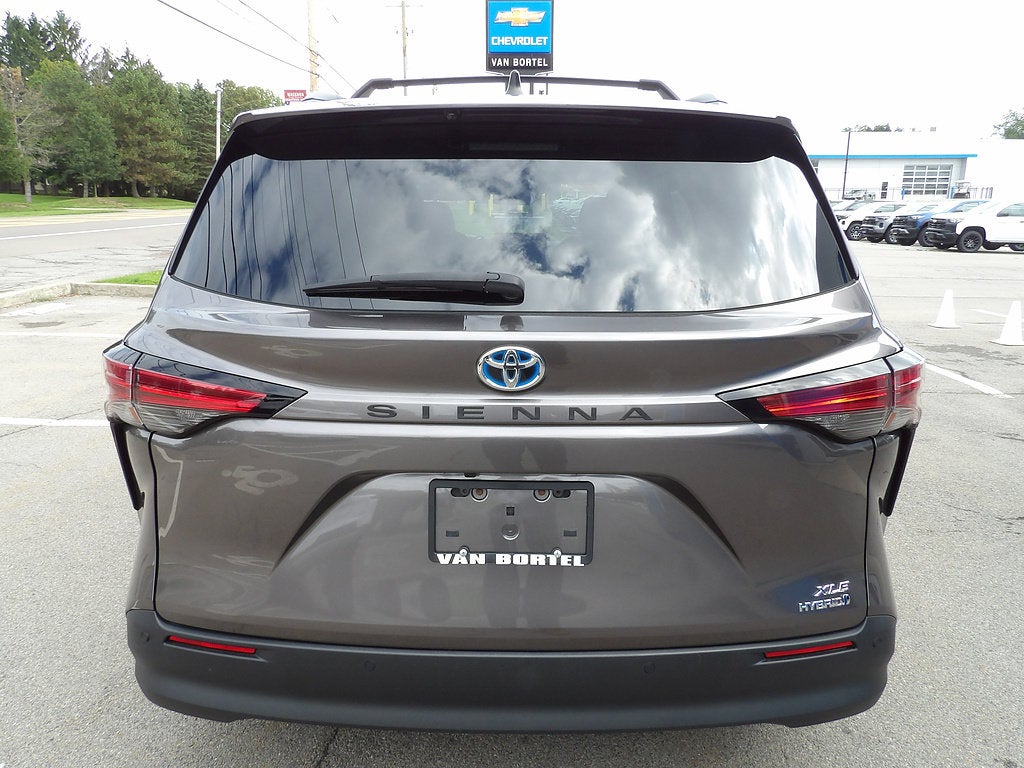2022 Toyota Sienna XLE