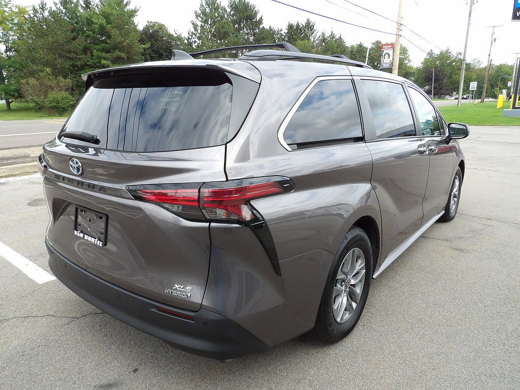 2022 Toyota Sienna XLE