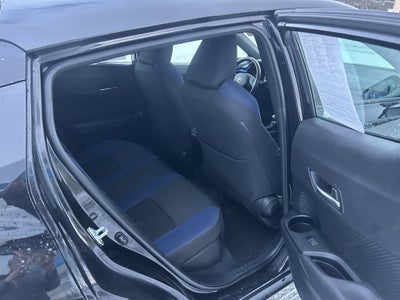 2022 Toyota C-HR XLE