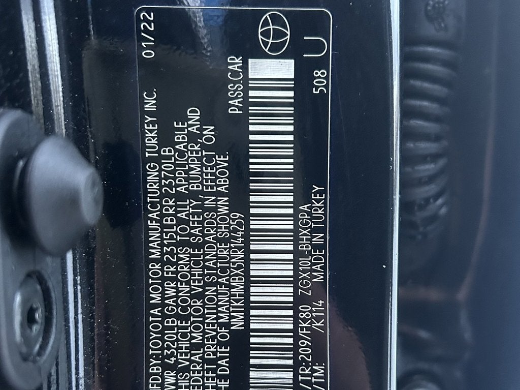 2022 Toyota C-HR XLE